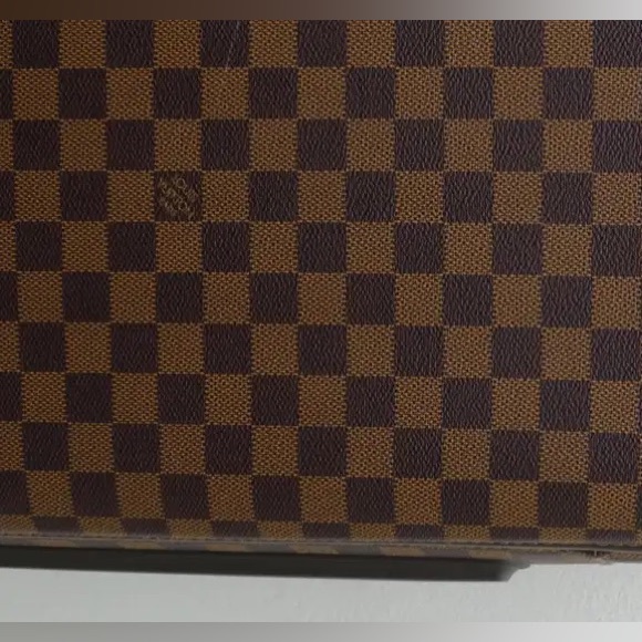 COPY - Louis Vuitton Ebene Trolley 4 Roues 70 CM Suitcase with Accessories - Picture 14 of 16